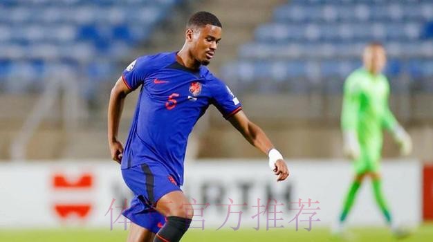 西媒:皇马关注贾府天才后卫哈托 将他视为新阿拉巴